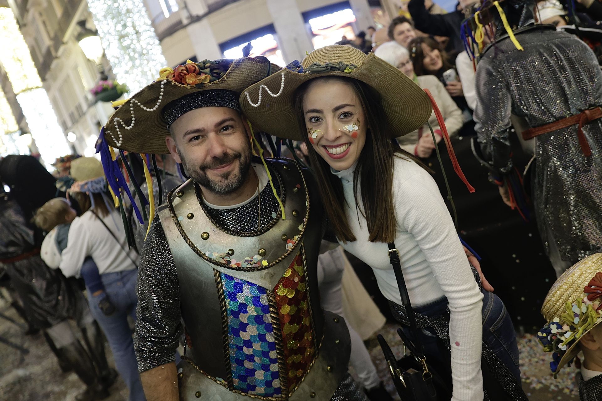 El Carnaval de Málaga sale a la calle: disfraces y la Batalla de las Flores