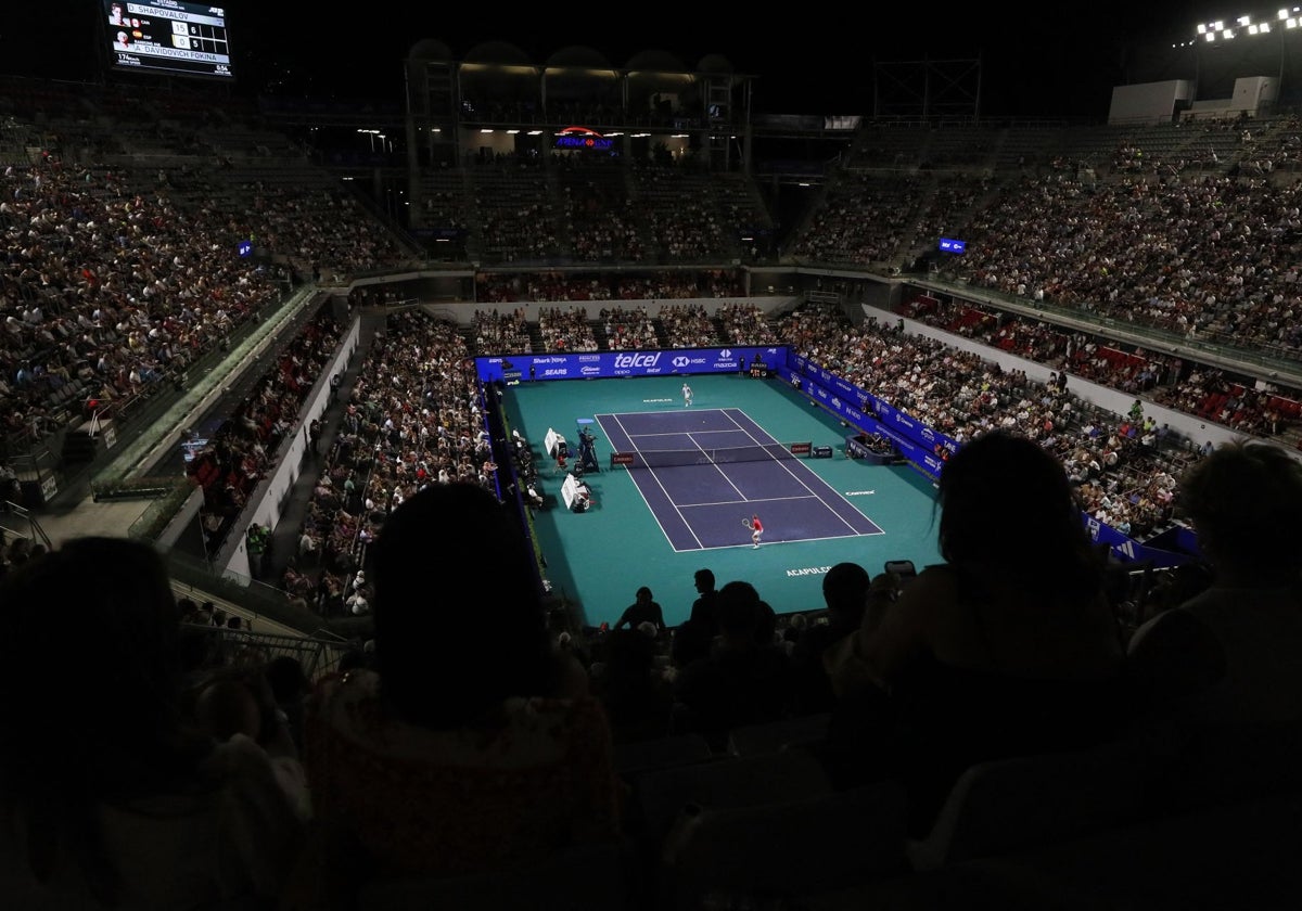 Panorámica de la pista central en el ATP 500 de Acapulco, en el duelo entre Davidovich y Shapovalov.