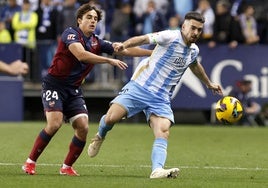 Ramón, que se lesionó el sábado, en una actuación reciente ante el Levante en La Rosaleda.