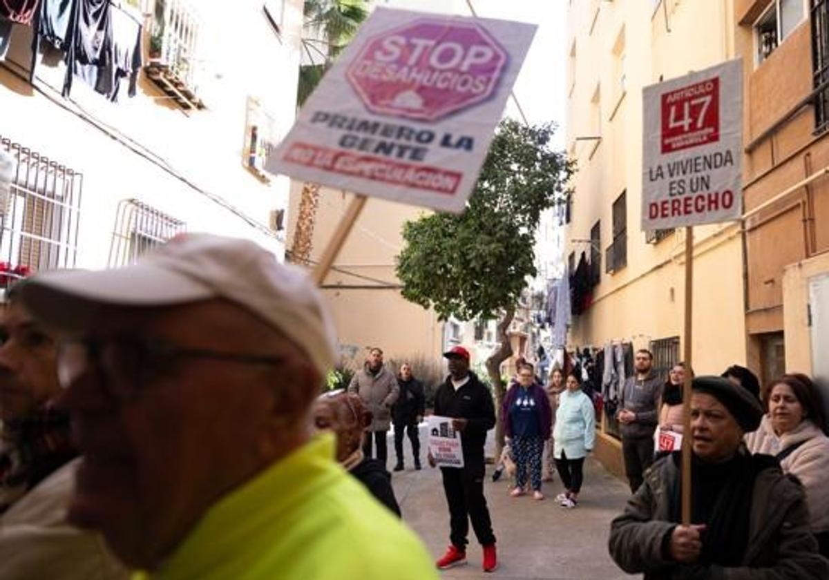 Movilización contra un desahucio en Málaga.