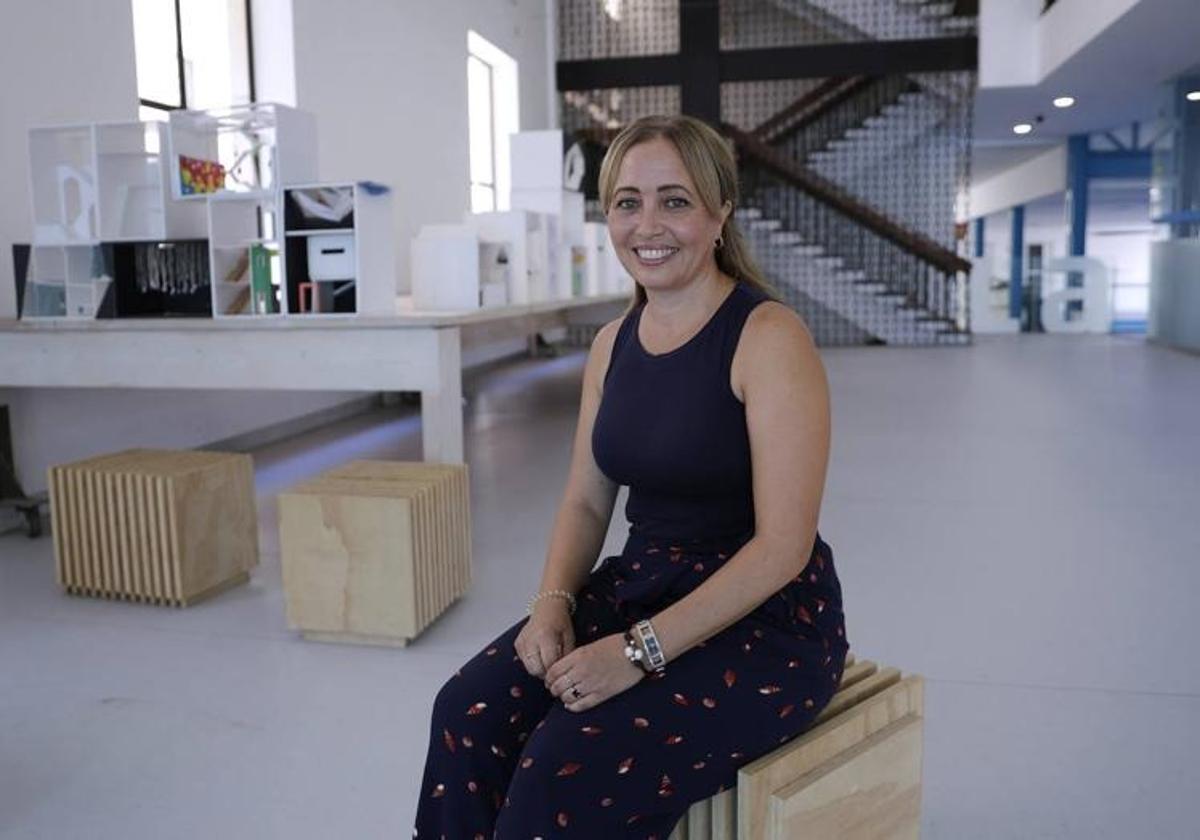 María José Márquez posa en la Escuela Técnica Superior de Arquitectura de la UMA.