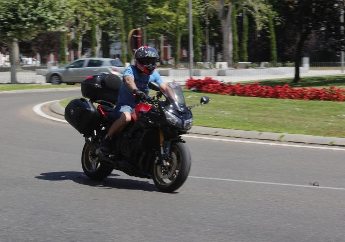 Interior modifica las condiciones para obtener el carné de moto: estas son las novedades