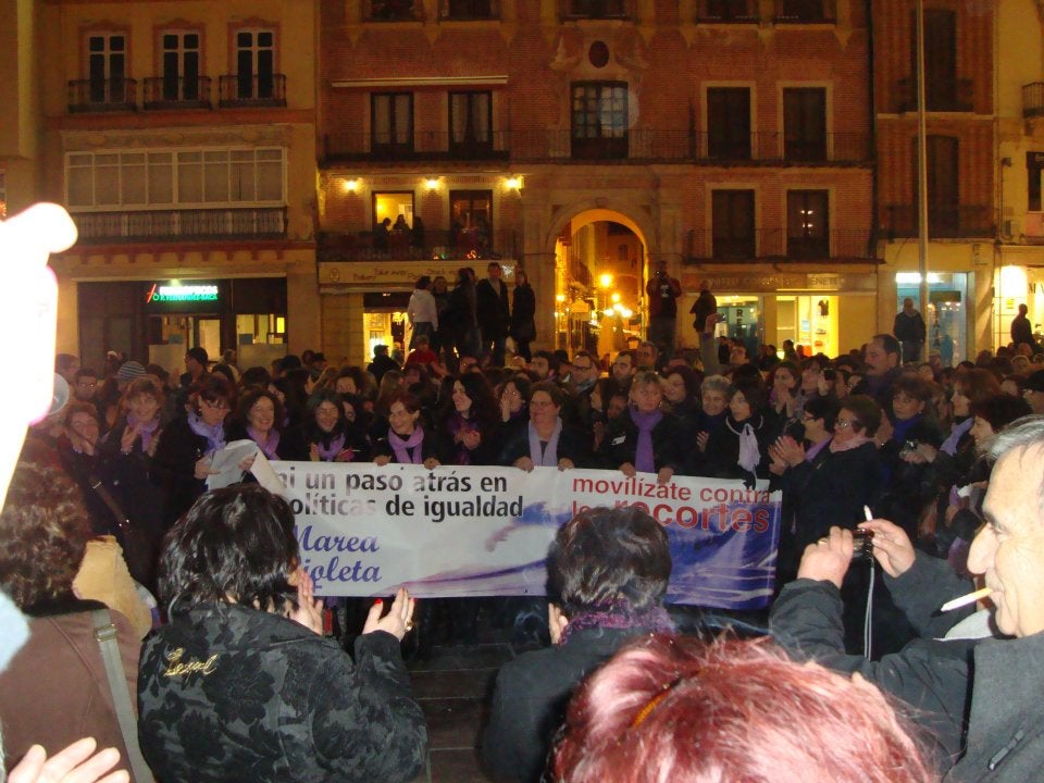 Concentración de la Marea Violeta en Málaga, en febrero de 2012.