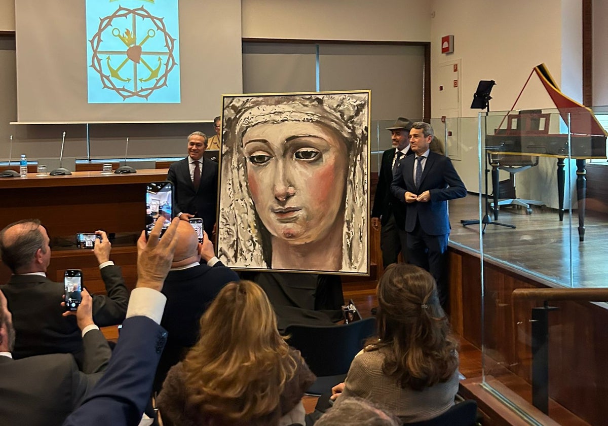 Momento de la presentación de la pintura de Santiago Ydáñez.