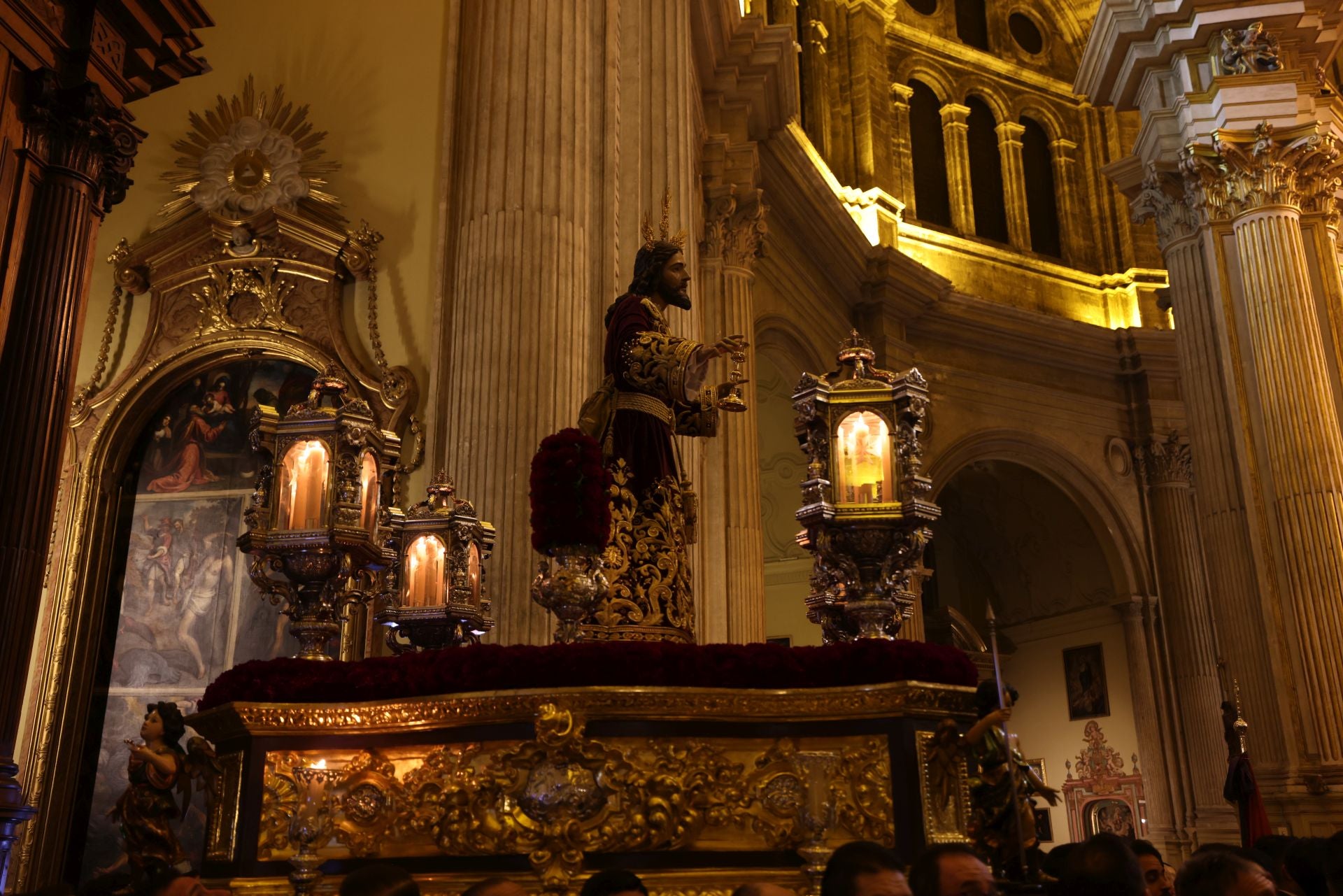 El vía crucis de la Agrupación de Cofradías de Málaga, en imágenes