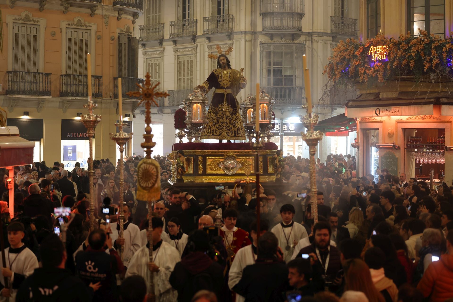 El vía crucis de la Agrupación de Cofradías de Málaga, en imágenes