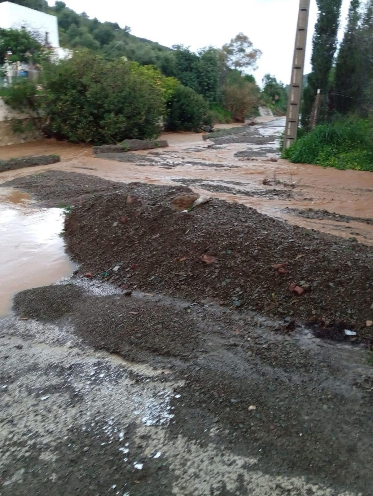 Las fuertes lluvias han dejado huella en Almogía.