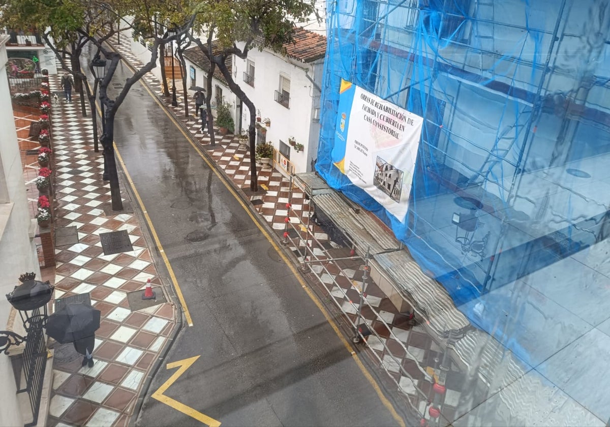 El temporal inunda parte del edificio del Ayuntamiento de Benalmádena