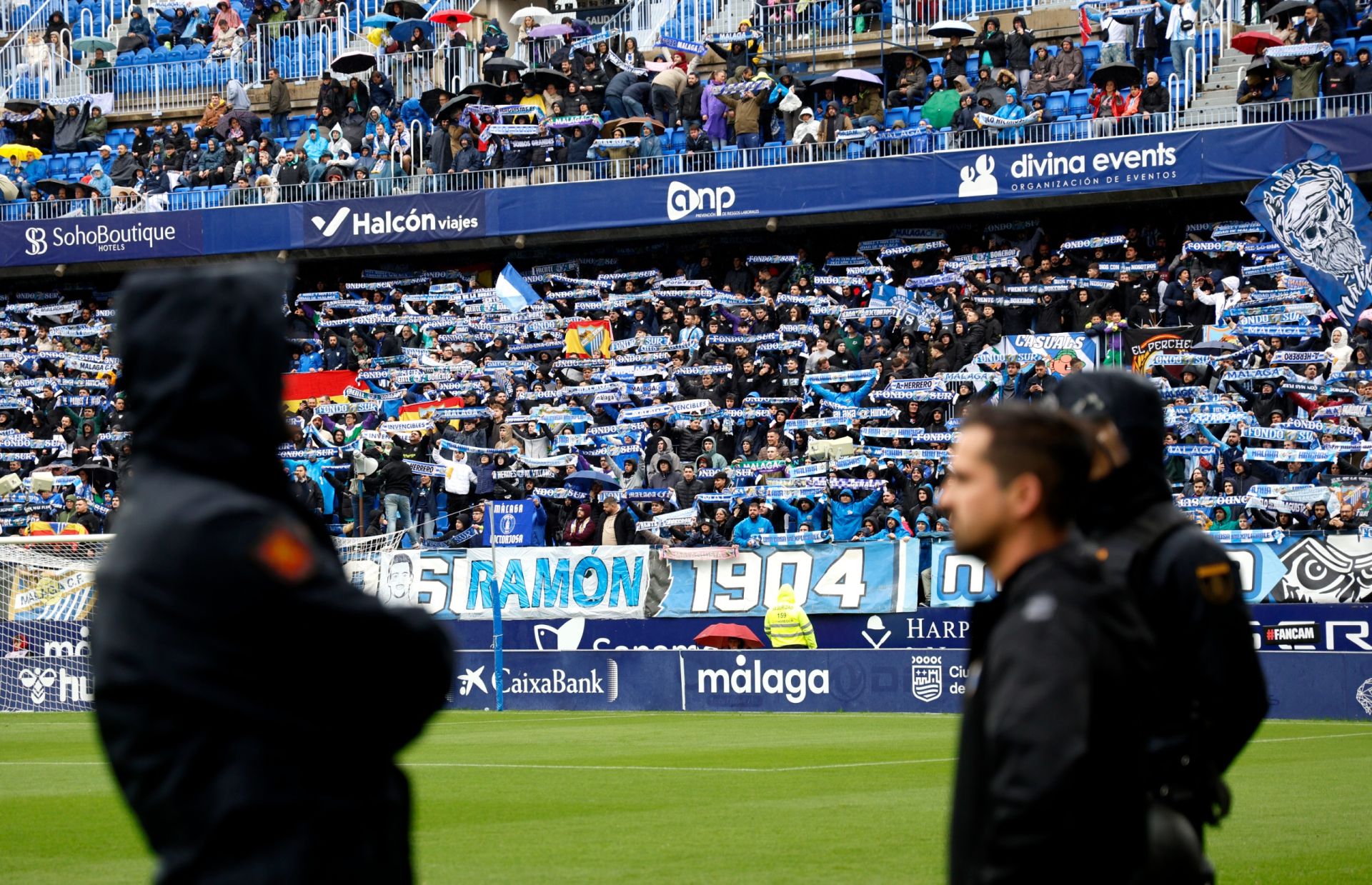 El Málaga - Cádiz, en imágenes