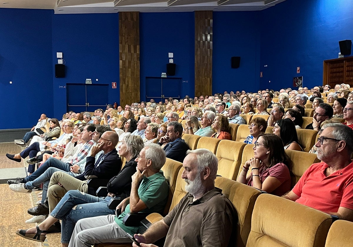 El aula de mayores de la UMA, durante la presentación del inicio del curso.