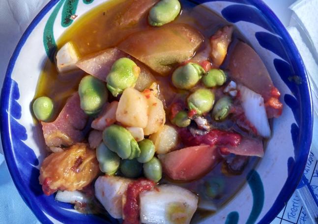 Tapa elaborada con productos de temporada en Casabermeja.