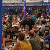 Imagen de archivo de una caseta familiar en la Feria de Málaga.