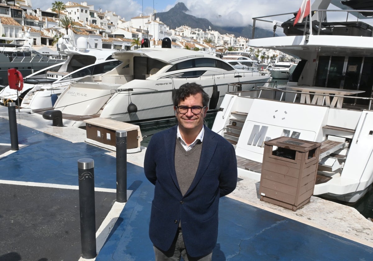 El CEO de Puerto Banús, Juan Núñez, en el desembarcadero.