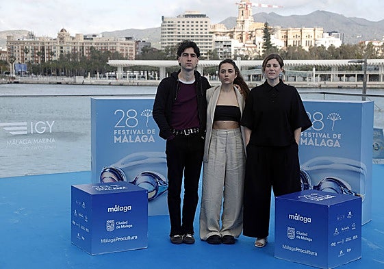 Protagonistas y directora de 'La furia'.