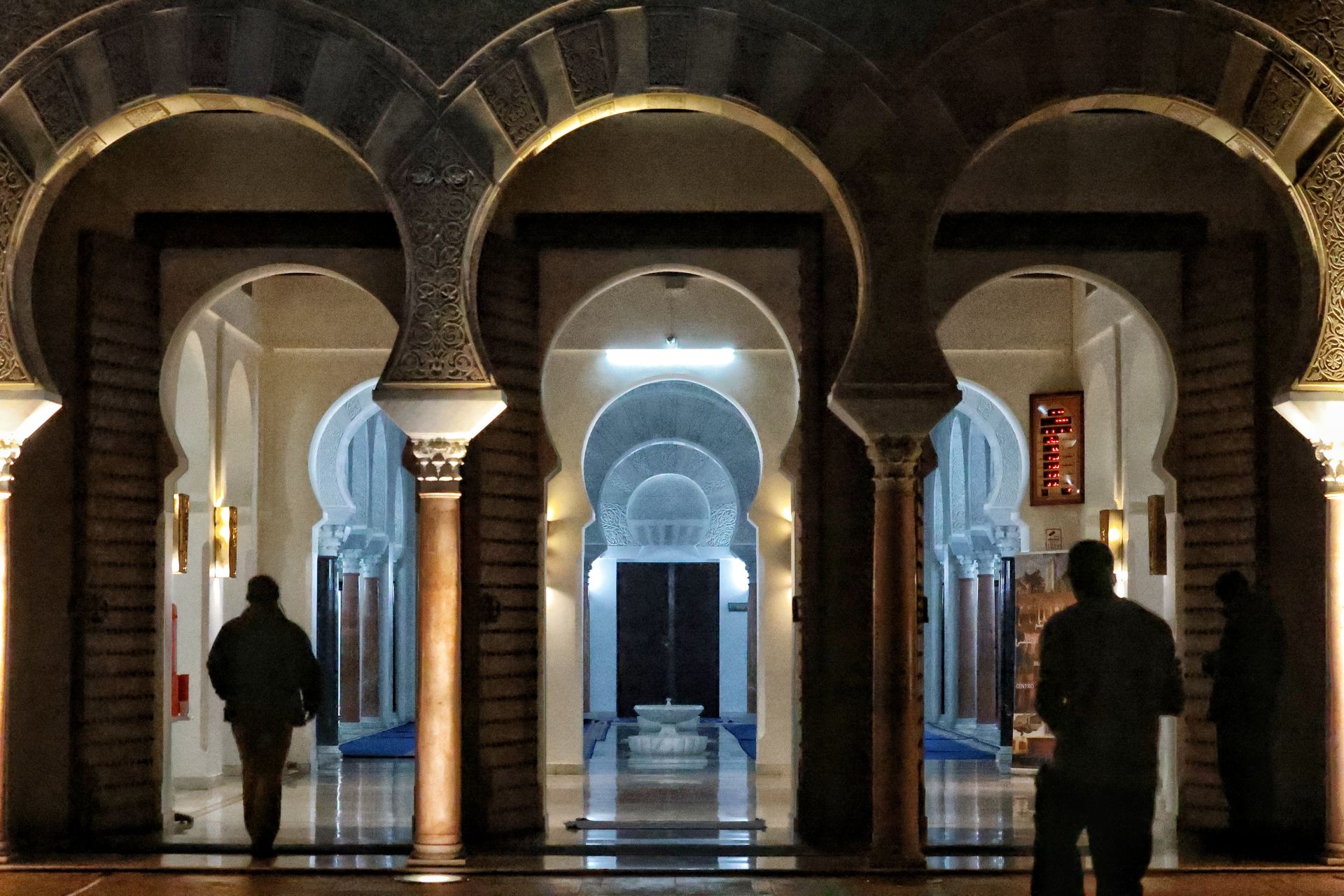 Entrada a la mezquita de Málaga.