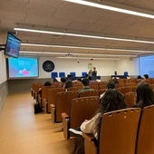Estudiantes de la UMA en una ponencia de la Feria de Empleo.