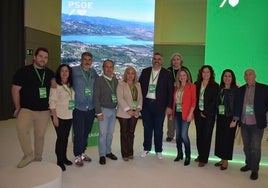 González con otros miembros del PSOE de Mijas en el congreso de este pasado domingo.