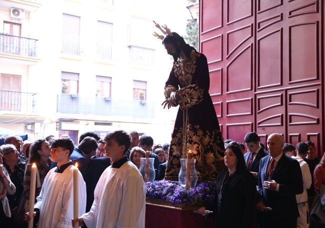 El Señor de la Puente, en su traslado claustral.