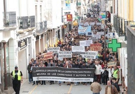 Multitudinaria manifestación en Ronda para exigir mejores comunicaciones