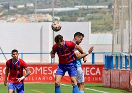 Andrés Navarro, en el duelo de este fin de semana del Torre del Mar.