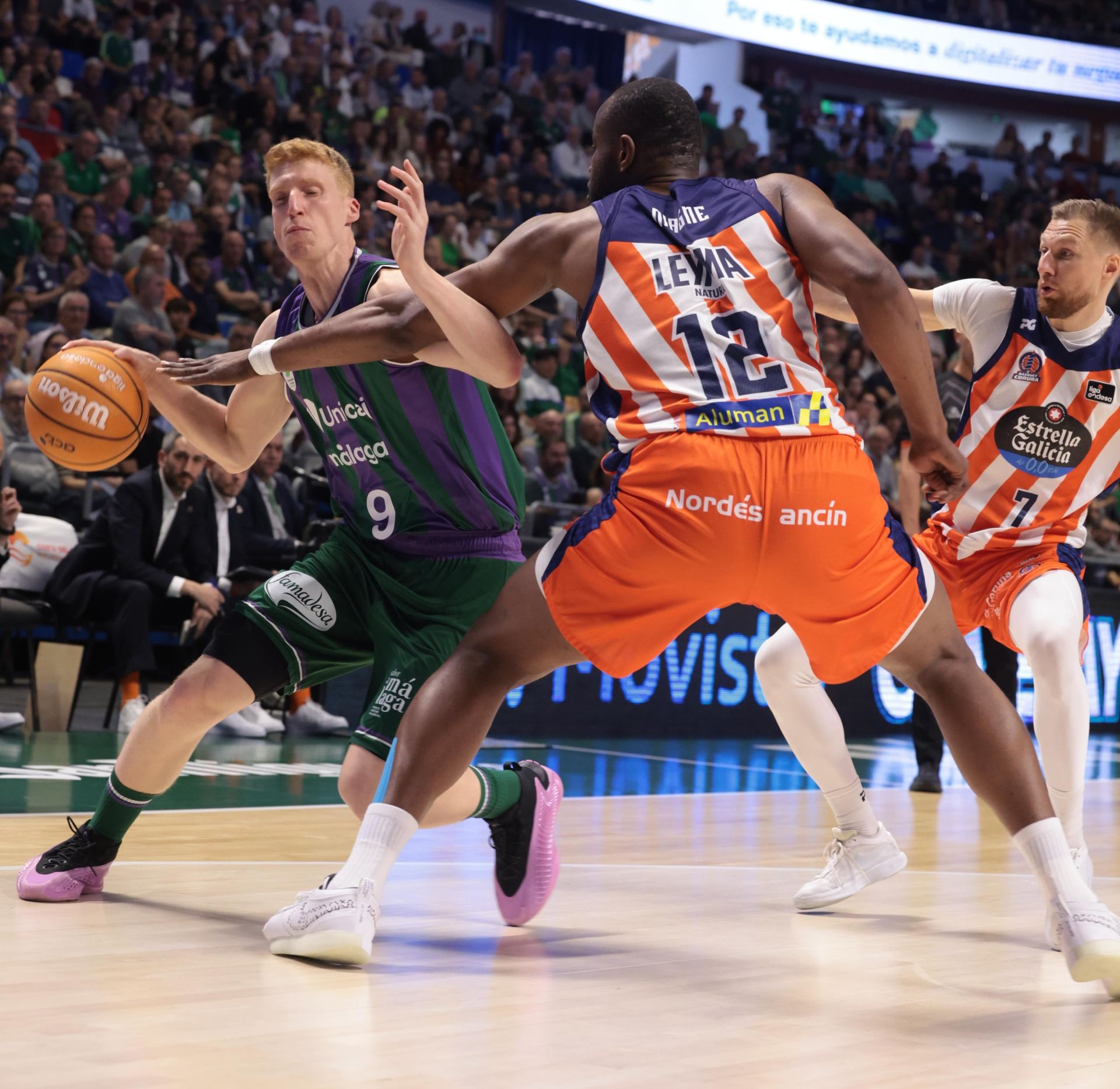 El Unicaja-Leyma Coruña, en imágenes