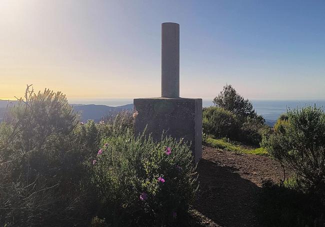 Vértice geodésico de cerro Matanza