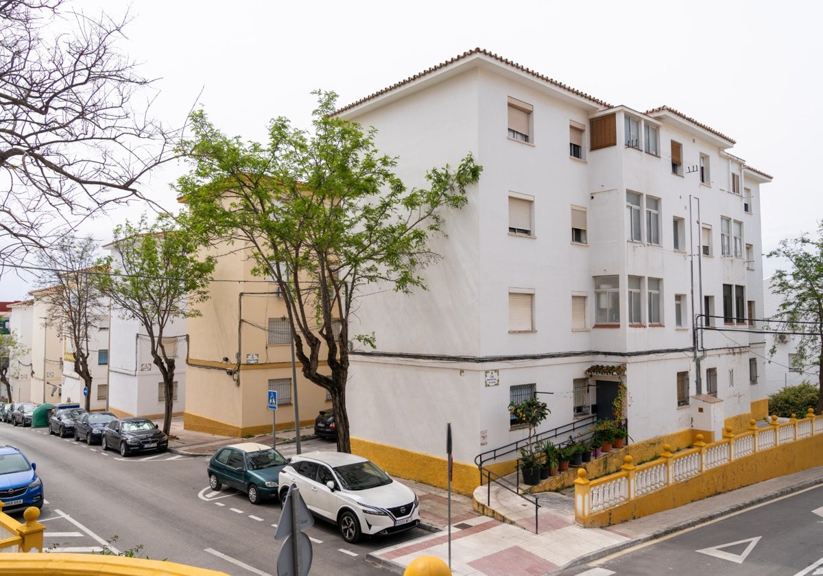 El Ayuntamiento de Estepona inicia los trámites para remodelar el barrio Tres Banderas