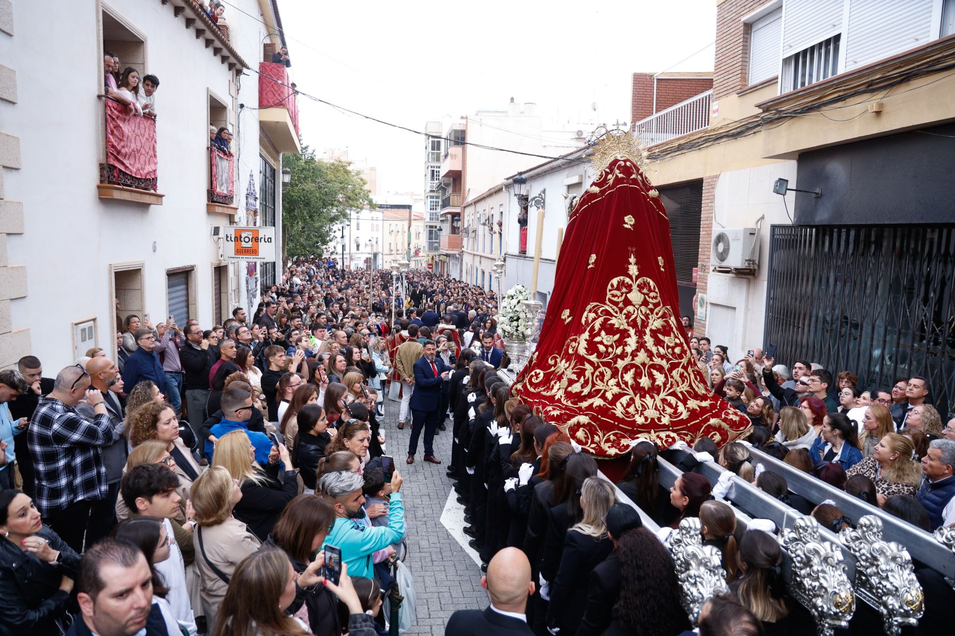 Traslados y procesiones del Sábado de Pasión en Málaga 2025