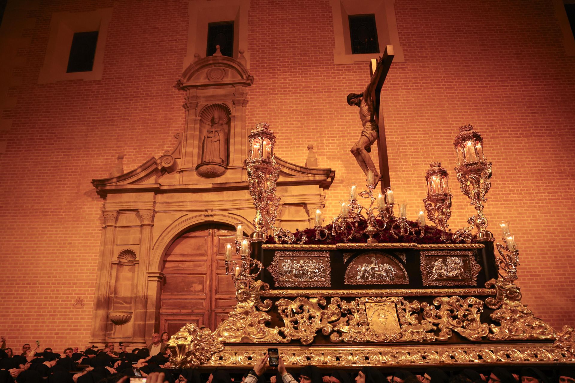 Traslados y procesiones del Sábado de Pasión en Málaga 2025