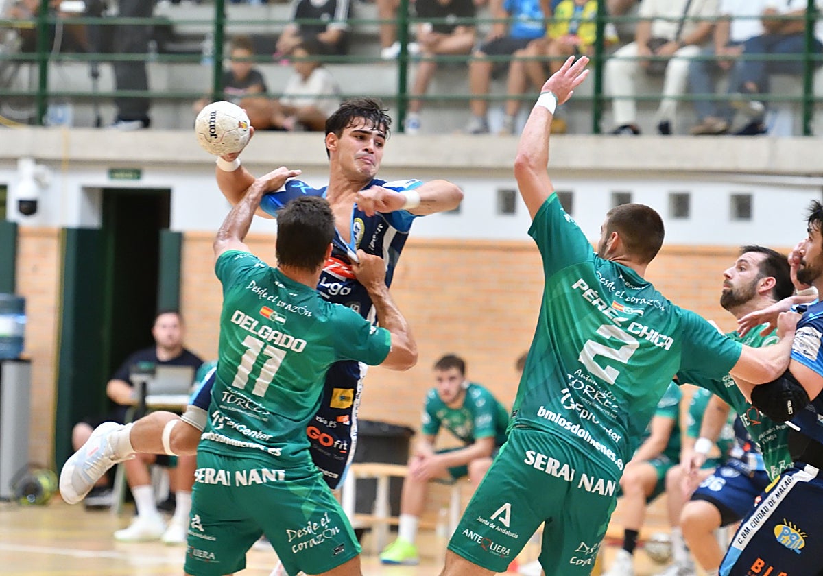 El Trops Málaga y Los Dólmenes, en el derbi de este curso que se jugó en el Alfonso Queipo de Llano.