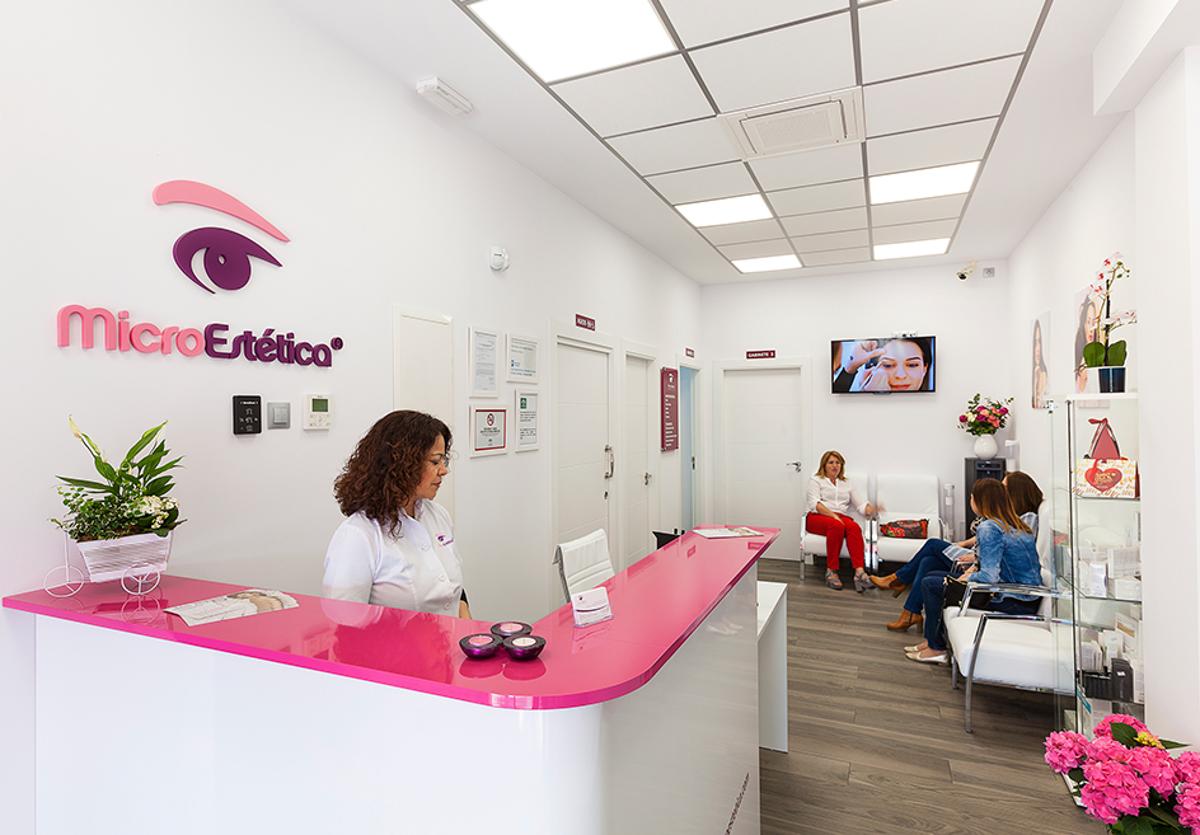 MicroEstética Málaga celebra 10 años de excelencia y profesionalidad