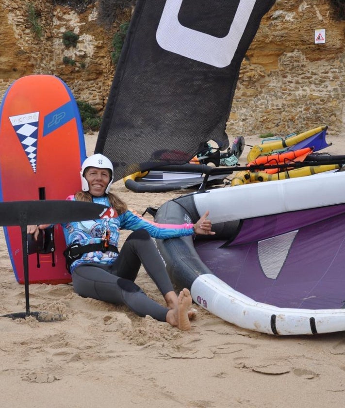 Imagen secundaria 2 - Tres malagueños se suben al podio del Campeonato de Andalucía absoluto de Wingfoil