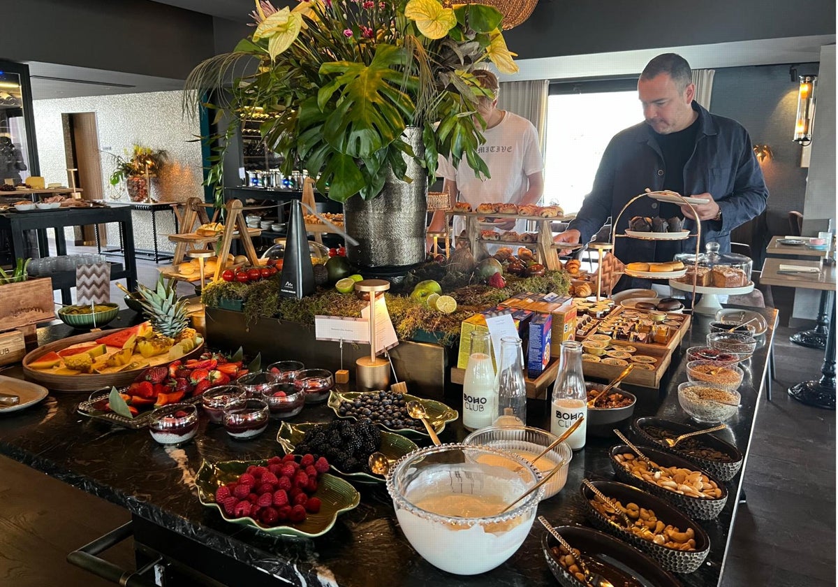 Jamón ibérico de Jabugo, miel de Istán… Así es el mejor desayuno de hotel de España