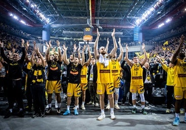 Incidentes, sanciones, hinchas violentos e impagos; la historia reciente del AEK