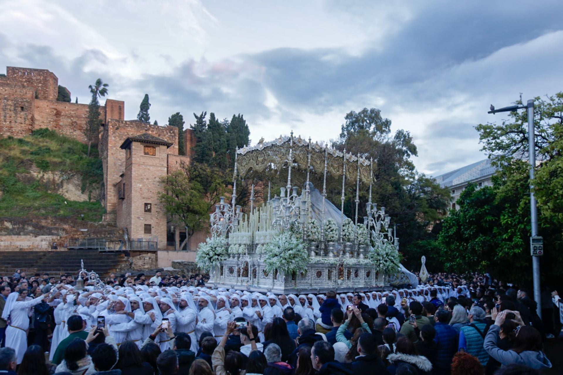 Momentos de la procesión de El Rocío
