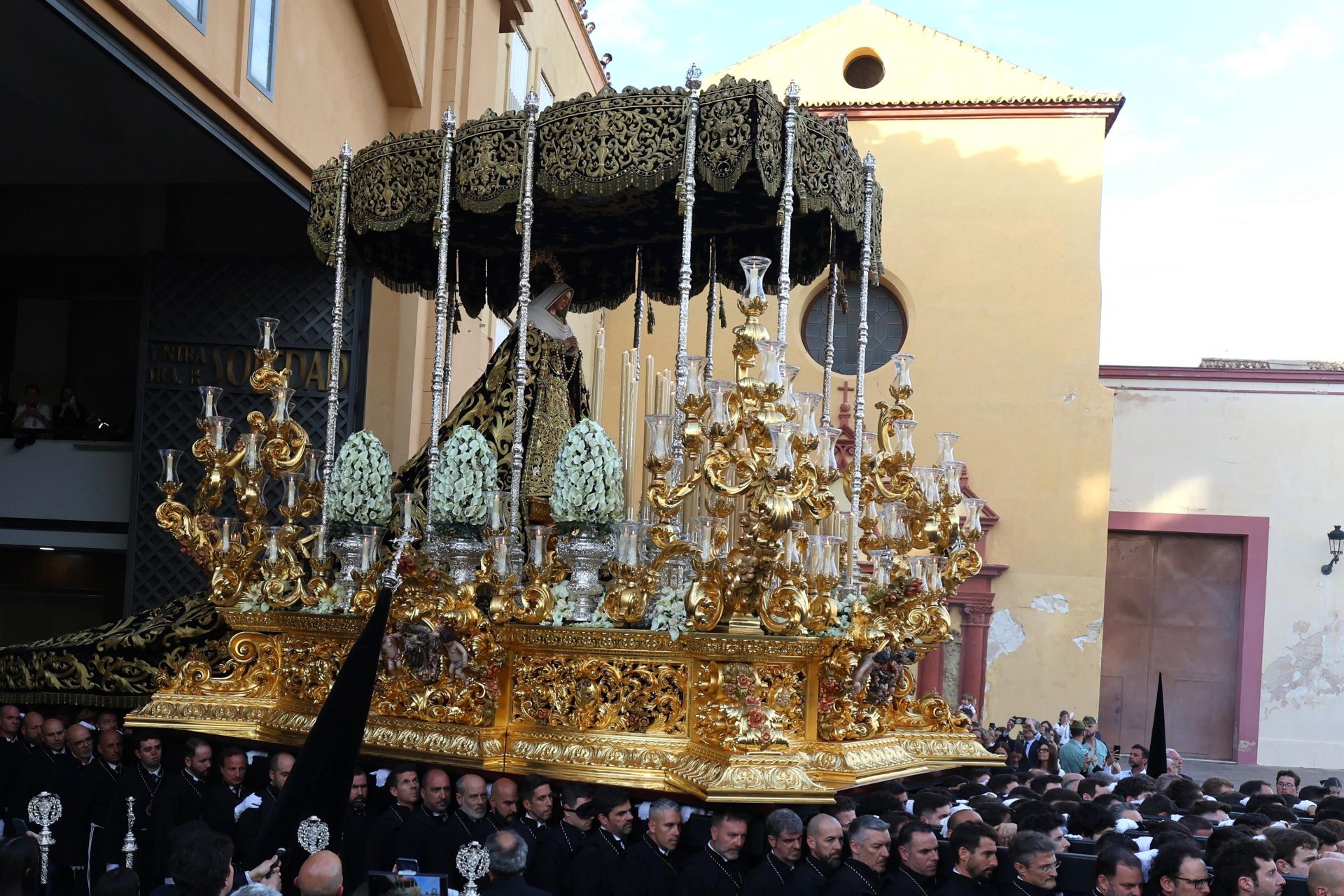 Procesión de Mena