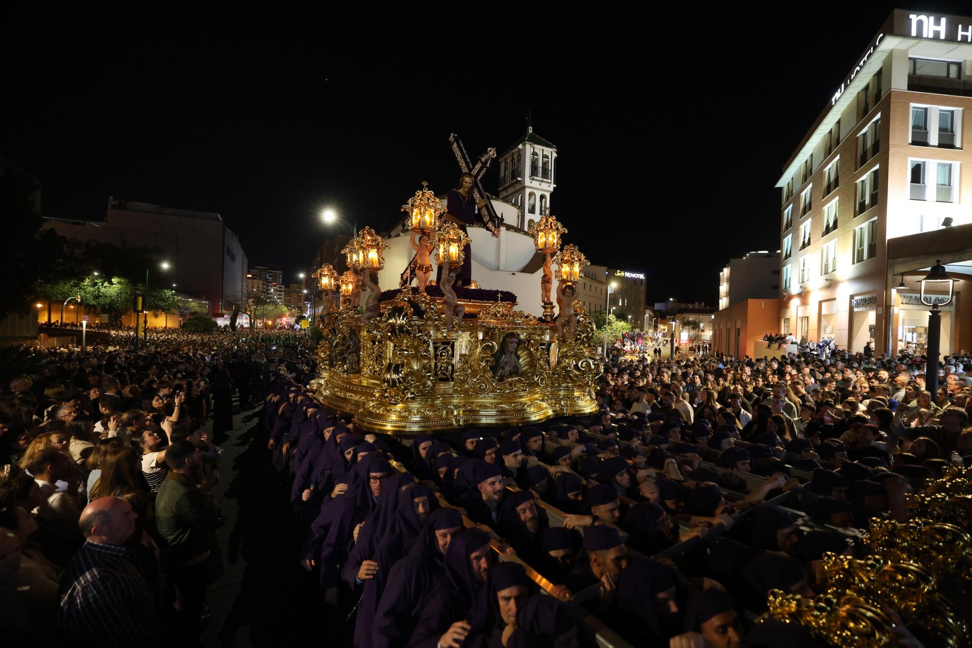 Cofradía del Nazareno del Paso y María Santísima de la Esperanza Coronada