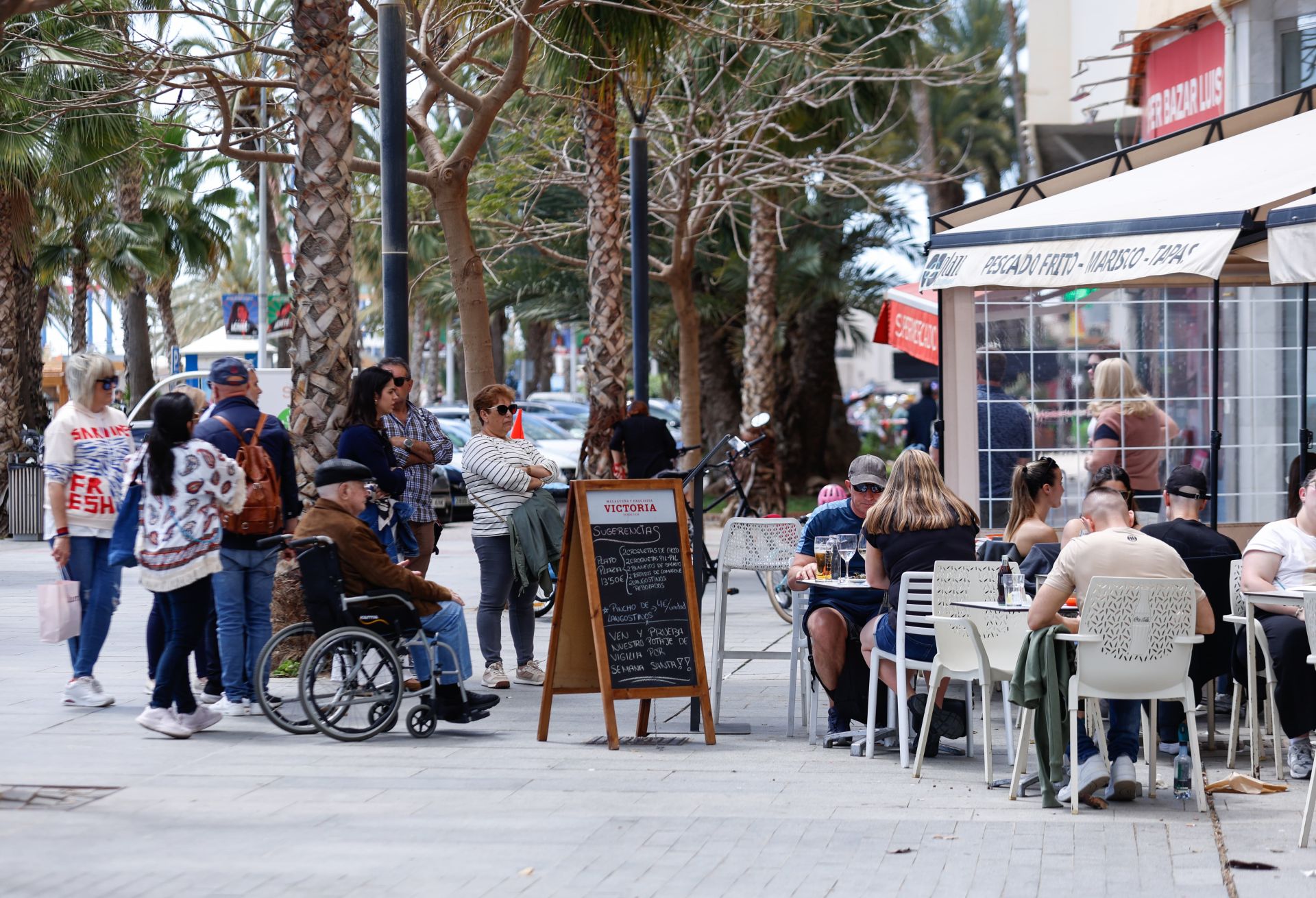 Málaga exprime la Semana Santa con un sábado al completo
