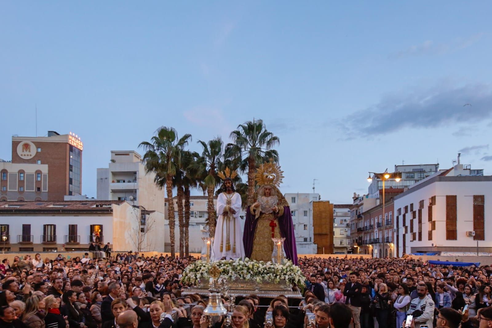 Traslado de vuelta de la cofradía de Nuestro Señor Cautivo y la virgen de La Trinidad