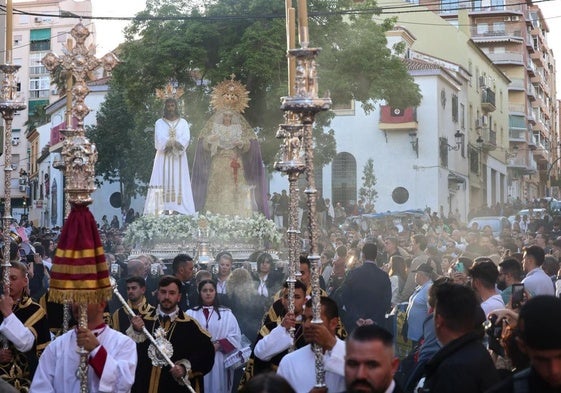 Traslados de vuelta de la Semana Santa de Málaga el Domingo de Resurrección