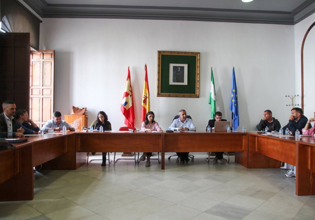 Álora destinará parte de su remanente a mejorar el abastecimiento de agua tras cancelar su deuda bancaria