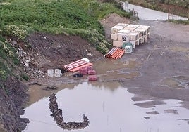 Imagen de parte de los suelos, tras las últimas lluvias.
