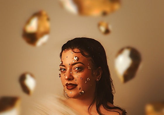 La cantante malagueña Noelia Franco posa para la portada de su próximo disco