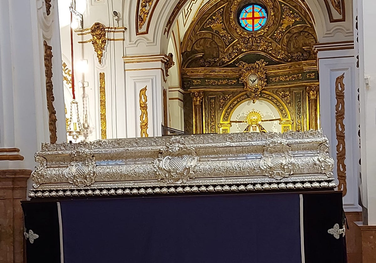 El trono de Jesús de la Pasión se encuentra aún en la parroquia de los Santos Mártires.