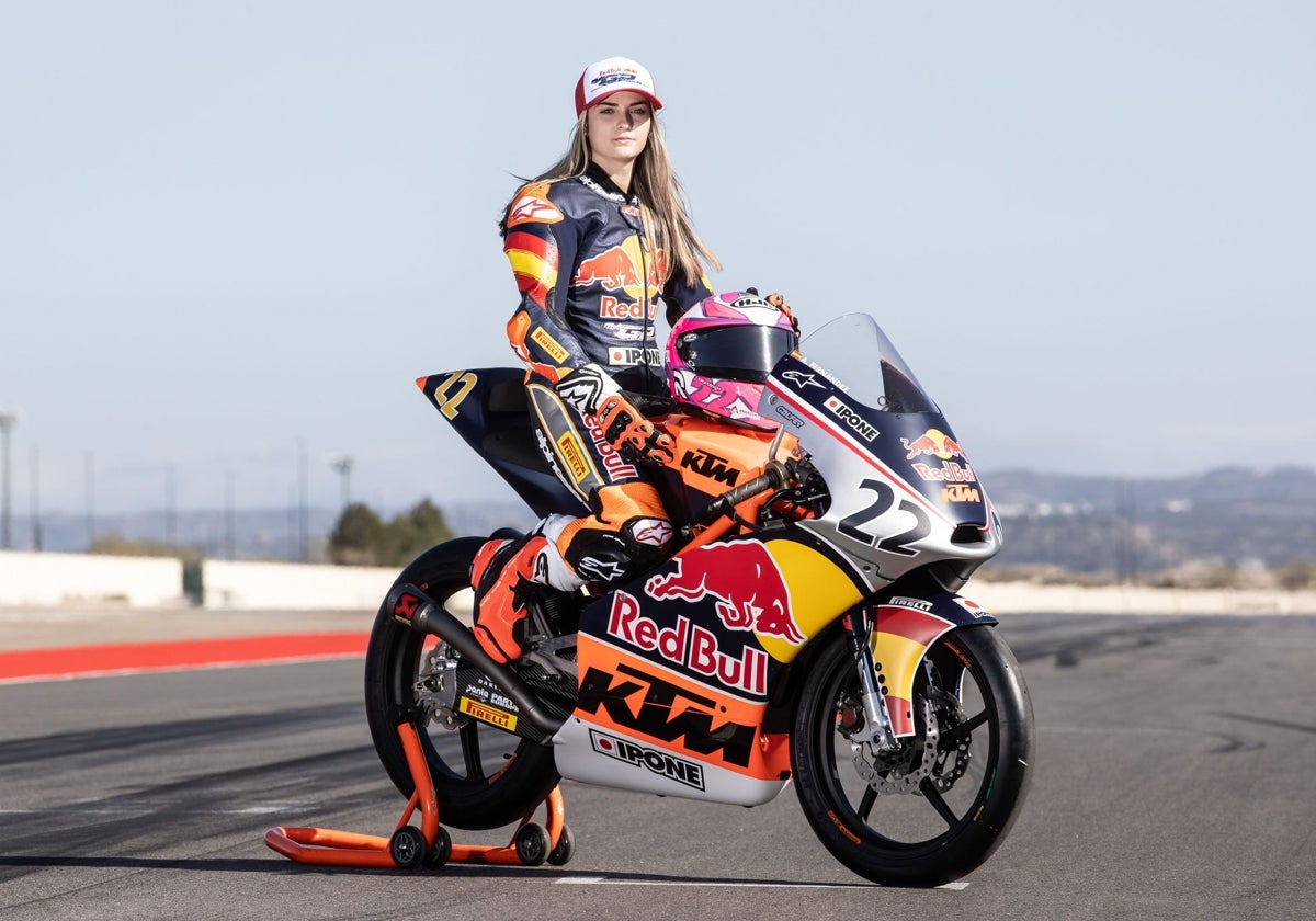 Alejandra Fernández debuta este fin de semana en el Mundial de Rookies en Jerez