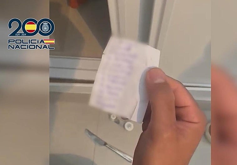 Una bola de papel oculta en el marco de un armario: así cazaron al secretario judicial que robó 19 millones en criptomonedas