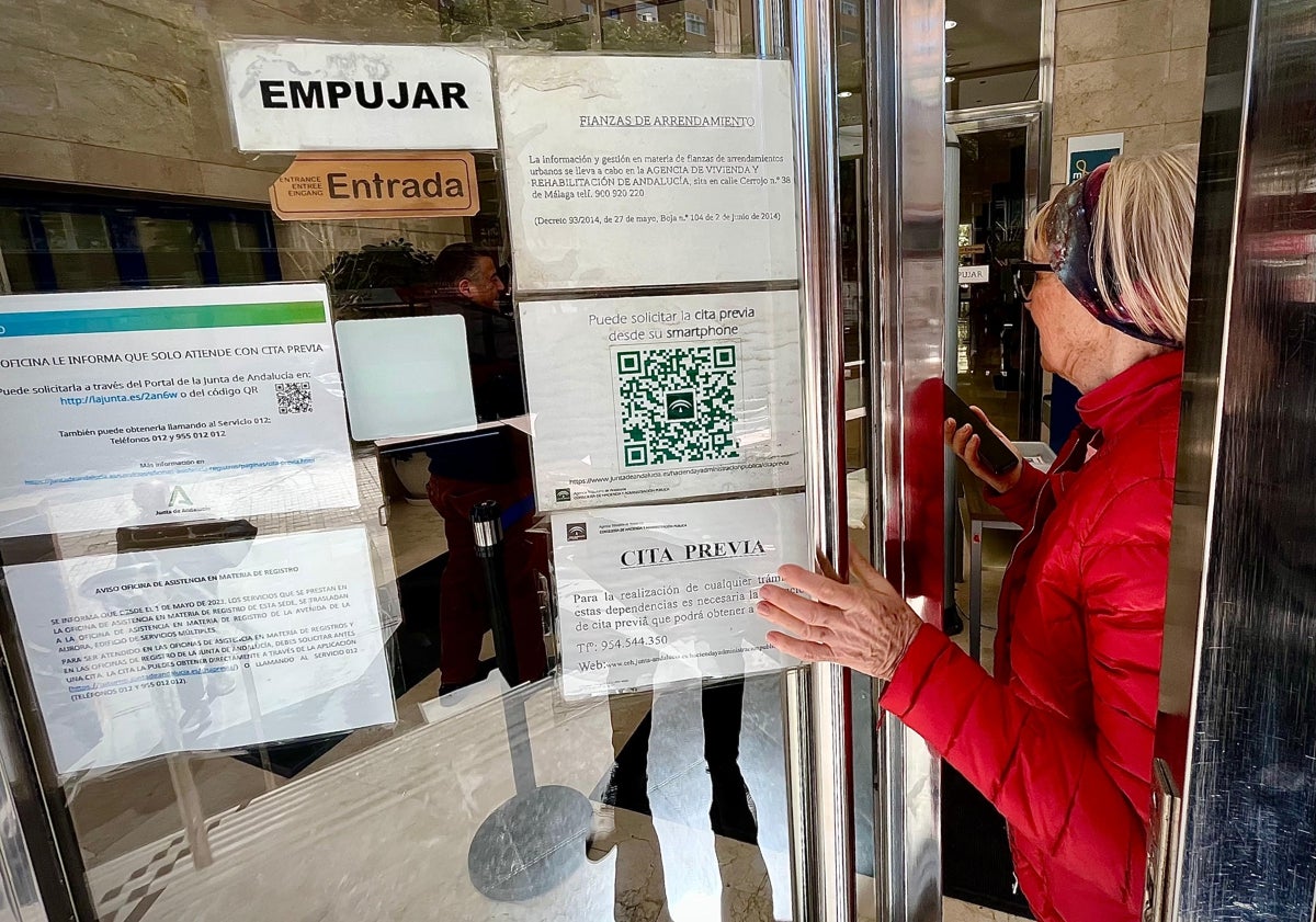 Imagen principal - La cita previa se requiere en la administración estatal, regional y municipal. 
