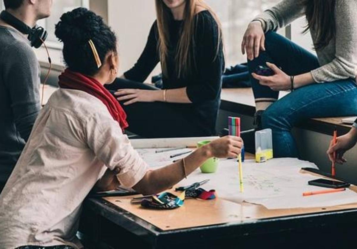 Los alumnos de los centros concertados también accederán al complemento que la Junta concede a los Erasmus+: estas son las cuantías