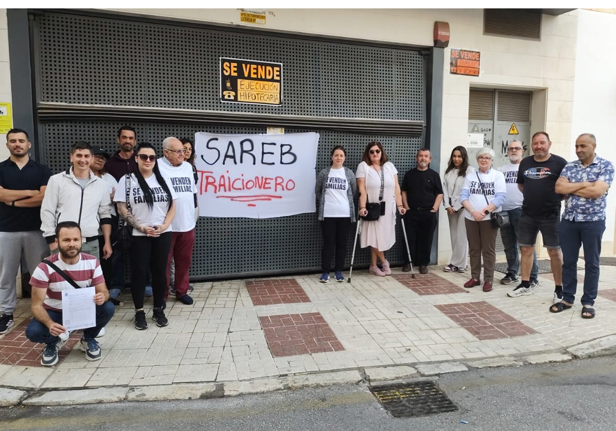 Una vecina amenazada con el desahucio en El Calvario de Torremolinos: «Esto no es como vender una camiseta, que te puedes arrepentir, aquí hay familias»
