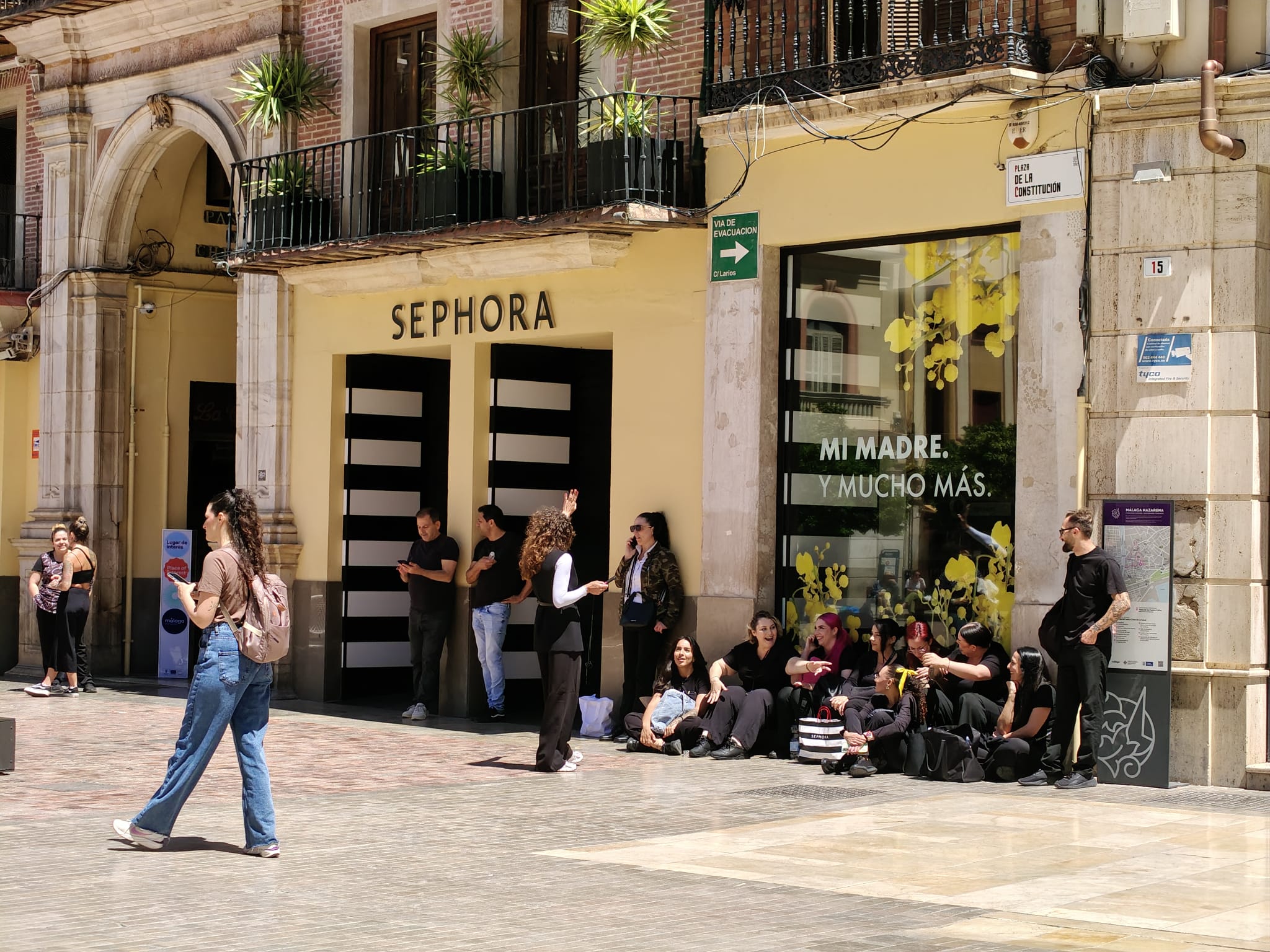 Inactividad en bares y comercios del Centro por culpa del apagón.